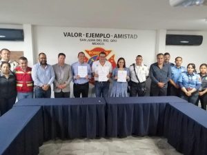 Firman acuerdo autoridades y Bomberos Voluntarios para apoyo económico