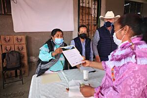 Capacita SEDEA a productores indigenas de Amealco de Bonfil 1