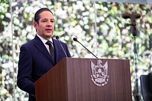 Francisco Dominguez hizo entrega de su 6to informe de gobierno en Queretaro 4