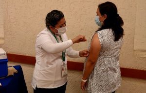 Inician campaña de vacunación contra la influenza en QRO