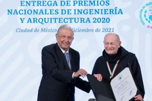 AMLO entregó Premios Nacionales de Ingeniería y de Arquitectura 2020