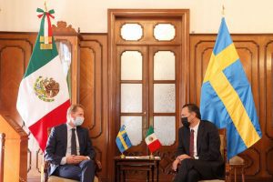 Mauricio Kuri recibe a embajador de Suecia en Palacio de la Corregidora