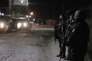 7 detenidos por agredir a policias estatales en el municipio de San Juan del Río