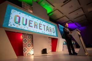 Presenta Mauricio Kuri Distintivo de Promoción Turística de Querétaro