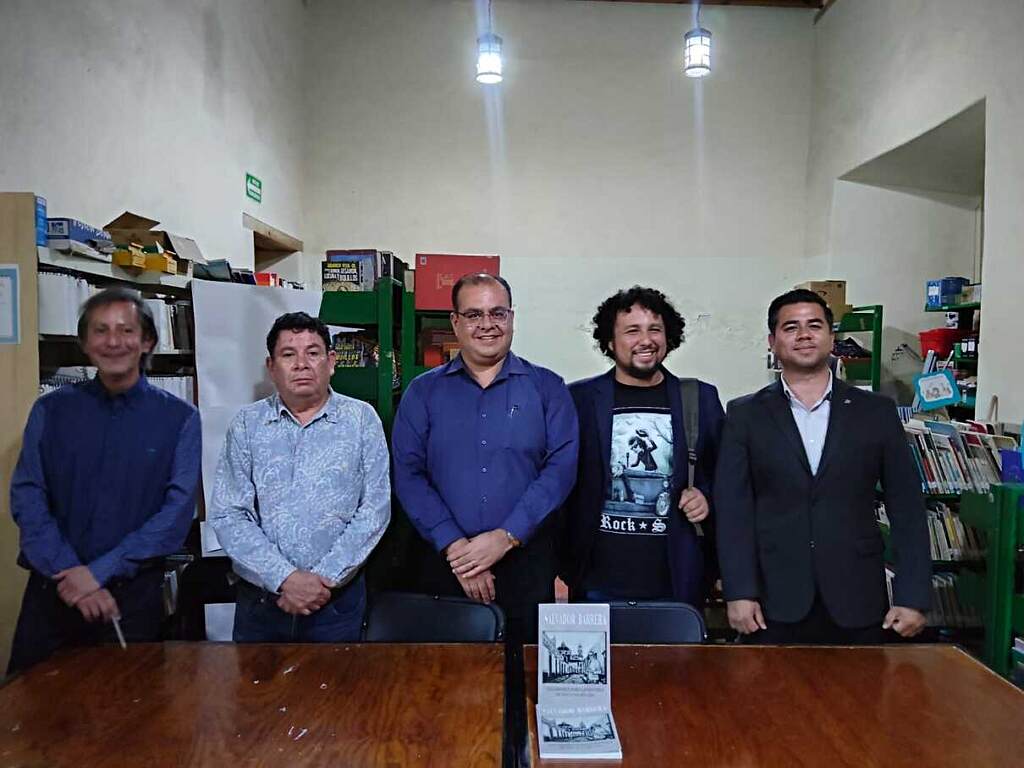 De izquierda a derecha los presentadores del libro: Juan Carlos Zerecero, José Luis Hernández Peña, Francisco Pájaro Anaya e Isaac Velázquez.